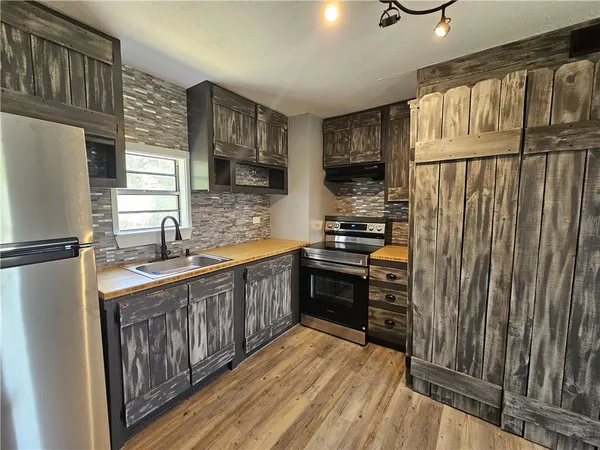 $1,350 | 1060 Jacoby Lane, Aransas Pass, TX 78336