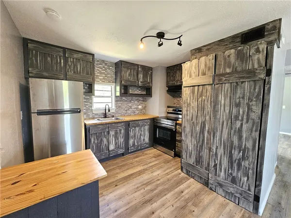 $1,350 | 1060 Jacoby Lane, Aransas Pass, TX 78336