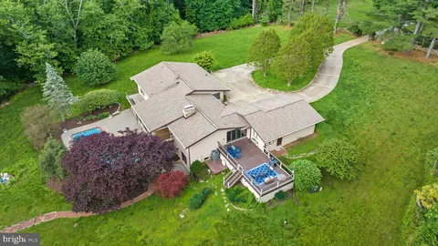 $1,085,000 | 18 Manor Brook Road, Monkton, MD 21111