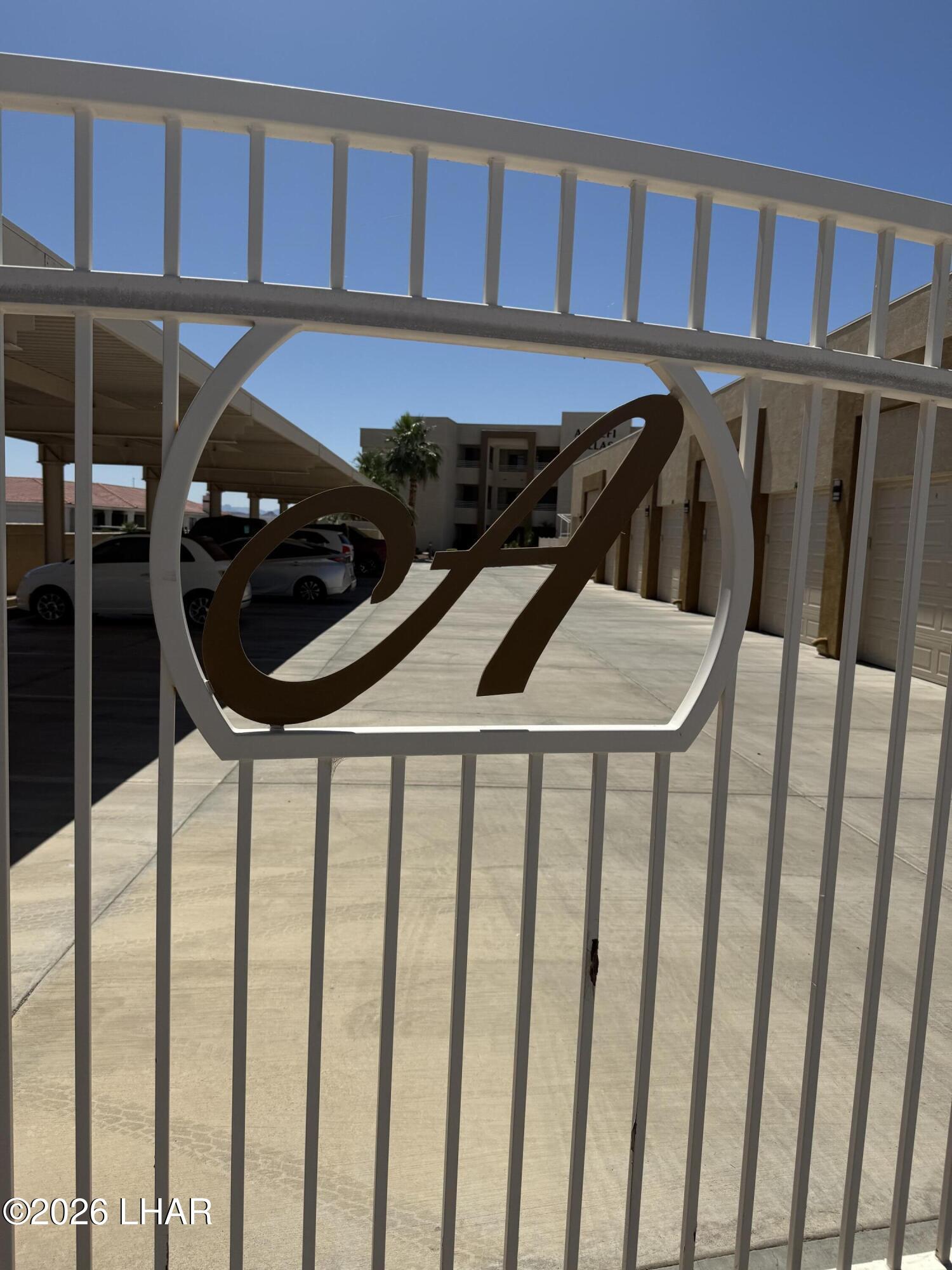 433 London Bridge Road, Unit B101 Lake Havasu City, AZ 86403 - Photo 7 of 35 a view of a porch