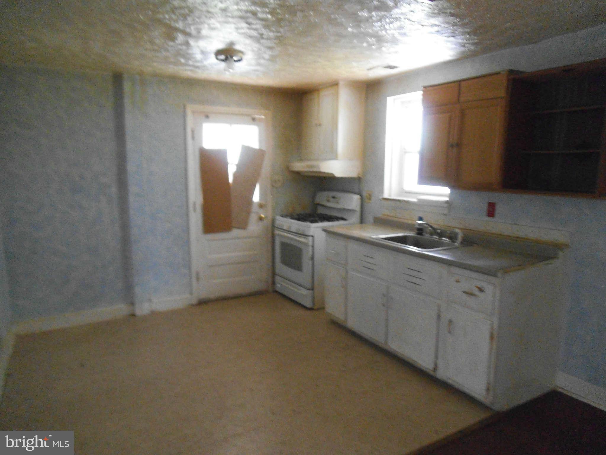 9524 Temple Hill Road Clinton, MD 20735 - Photo 3 of 7 Kitchen