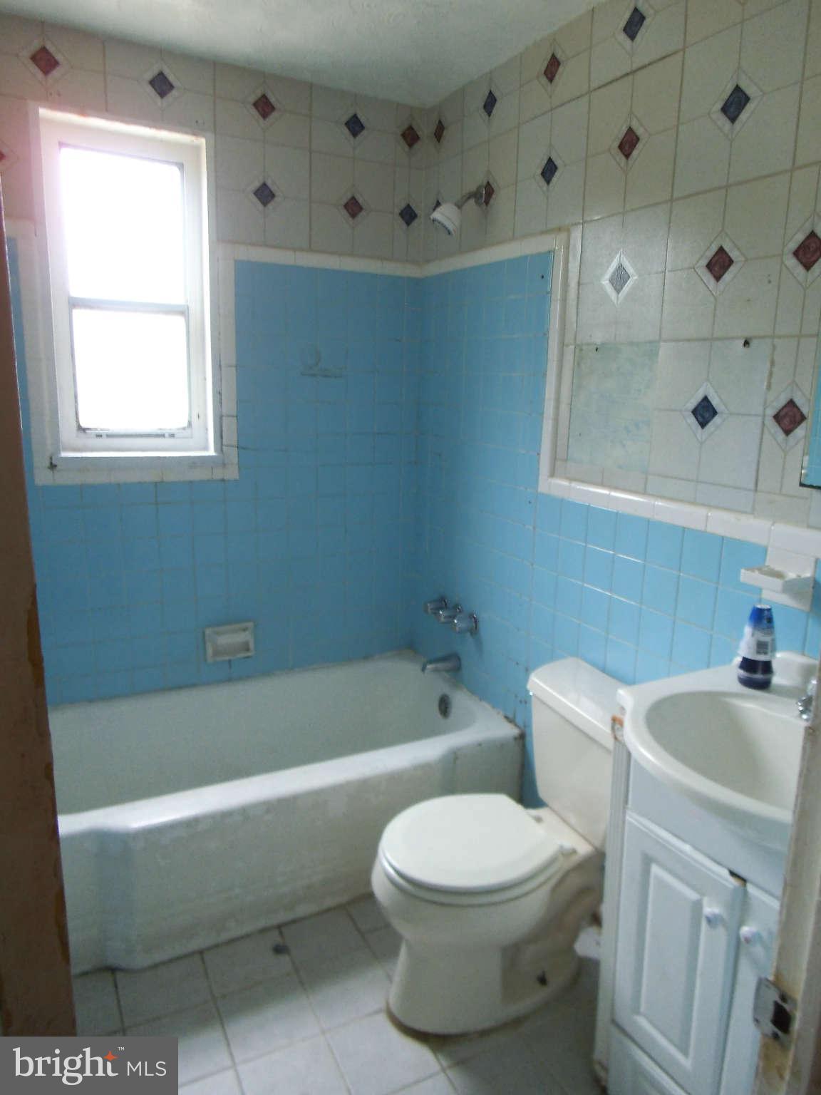 9524 Temple Hill Road Clinton, MD 20735 - Photo 5 of 7 Bath