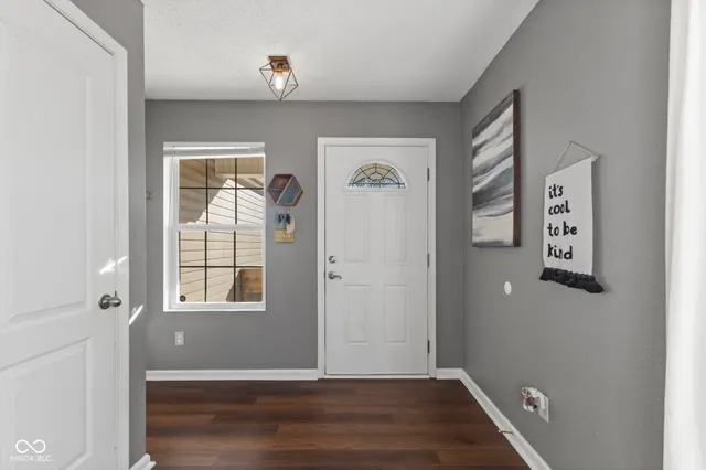 $259,900 | 3190 Park View Drive, Columbus, IN 47201