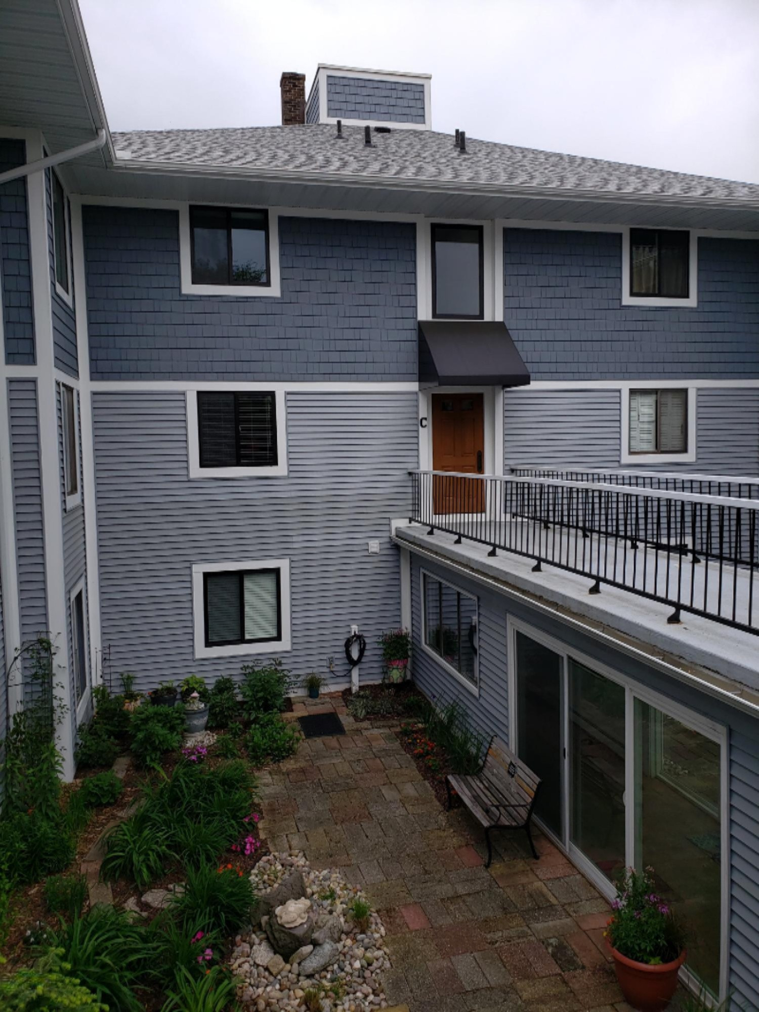 400 Lakeview Court, Unit C17 Spring Lake, MI 49456 - Photo 4 of 22 20190604_105807