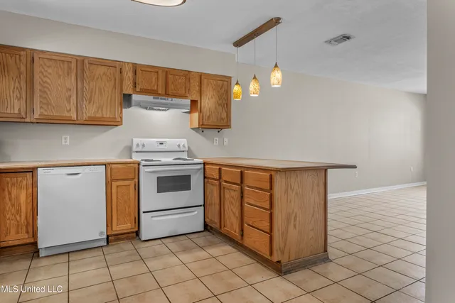 $1,395,000 | 1496 Beach Boulevard, Biloxi, MS 39530