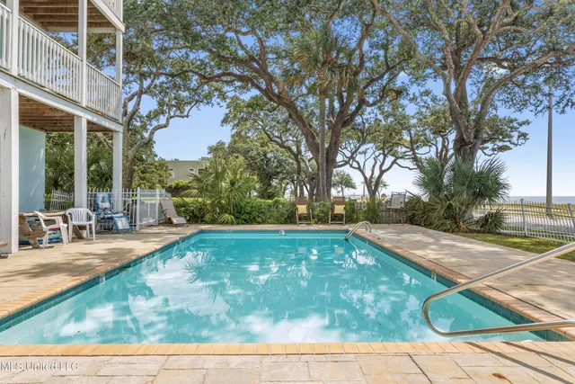 $1,395,000 | 1496 Beach Boulevard, Biloxi, MS 39530