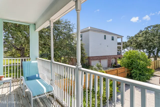 $1,395,000 | 1496 Beach Boulevard, Biloxi, MS 39530