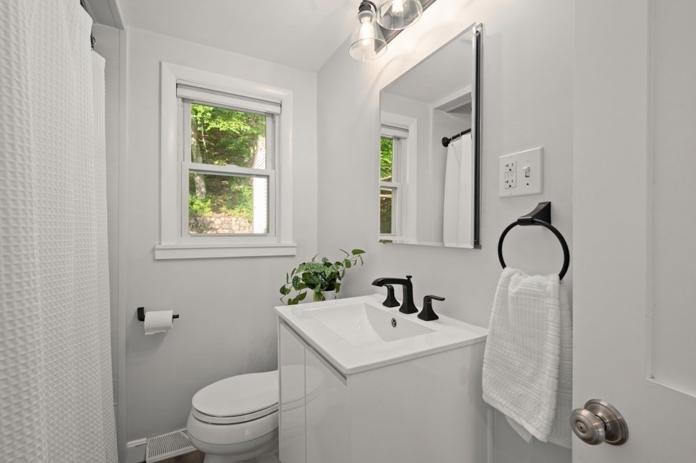 24 Greenwood Road Peabody, MA 01960 - Photo 21 of 31