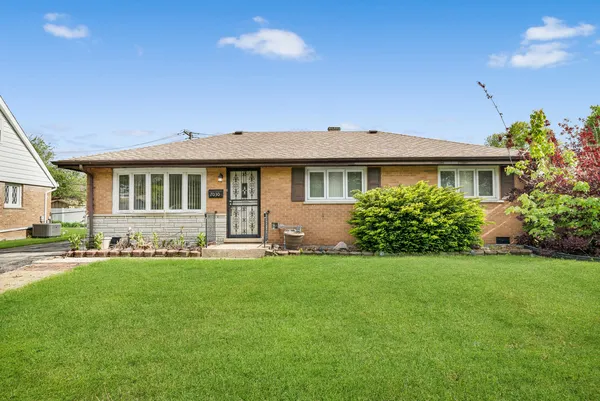 $265,000 | 7030 Saratoga Drive, Bridgeview, IL 60455