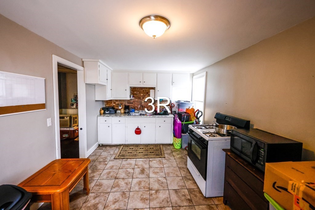 196 County Street Fall River, MA 02723 - Photo 32 of 42 Gallery Image 32