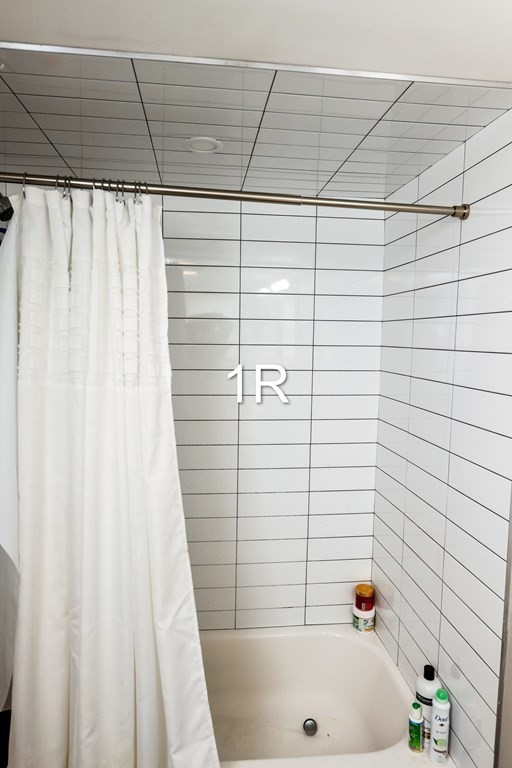 196 County Street Fall River, MA 02723 - Photo 6 of 42 Gallery Image 6
