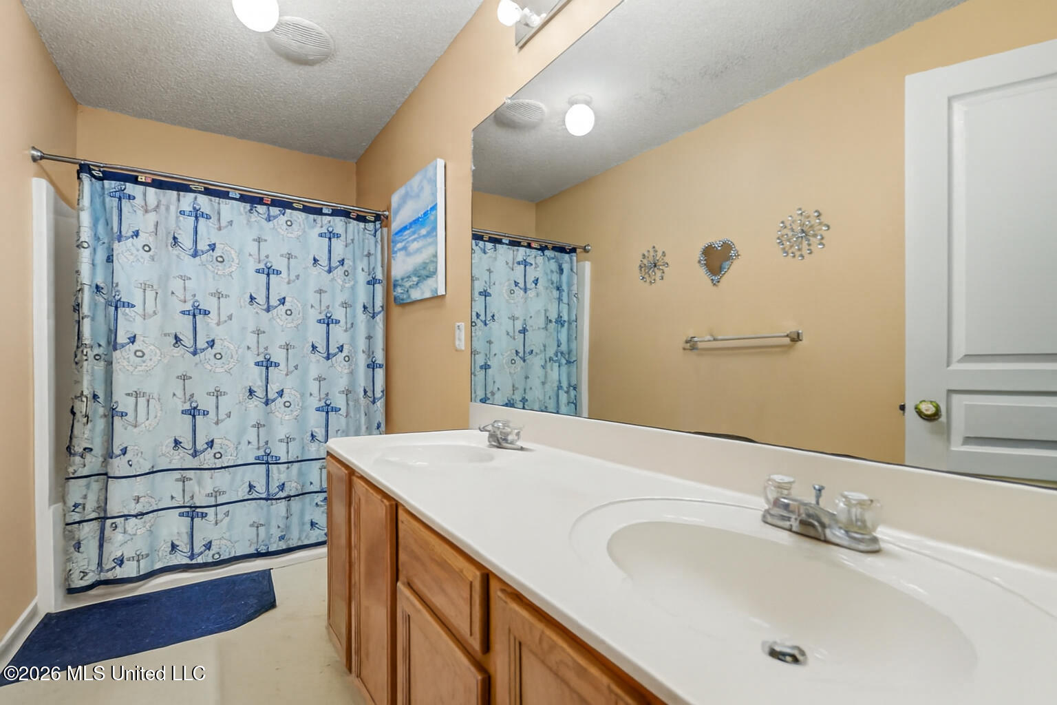 419 Pinecrest Circle Long Beach, MS 39560 - Photo 17 of 27 Bathroom