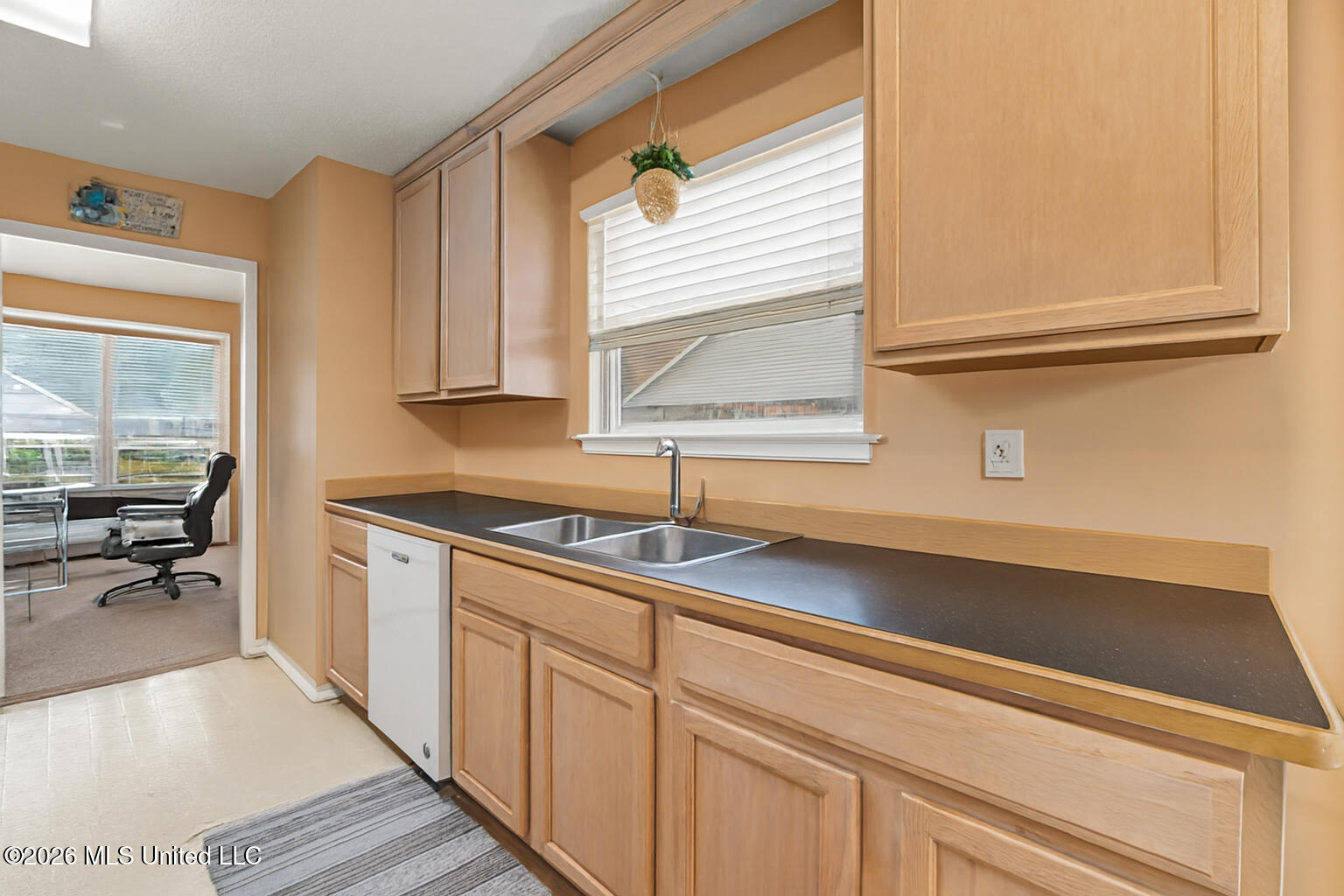 419 Pinecrest Circle Long Beach, MS 39560 - Photo 8 of 27 Kitchen