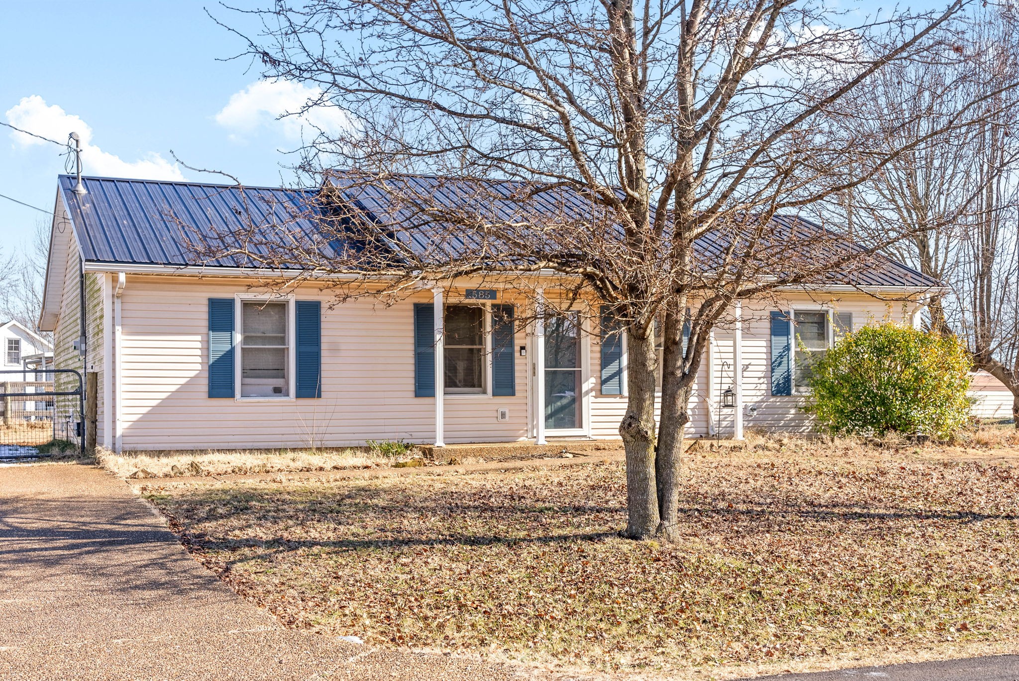 585 Foxfield Road Hopkinsville, KY 42240 - Photo 3 of 30 Gallery Image 3