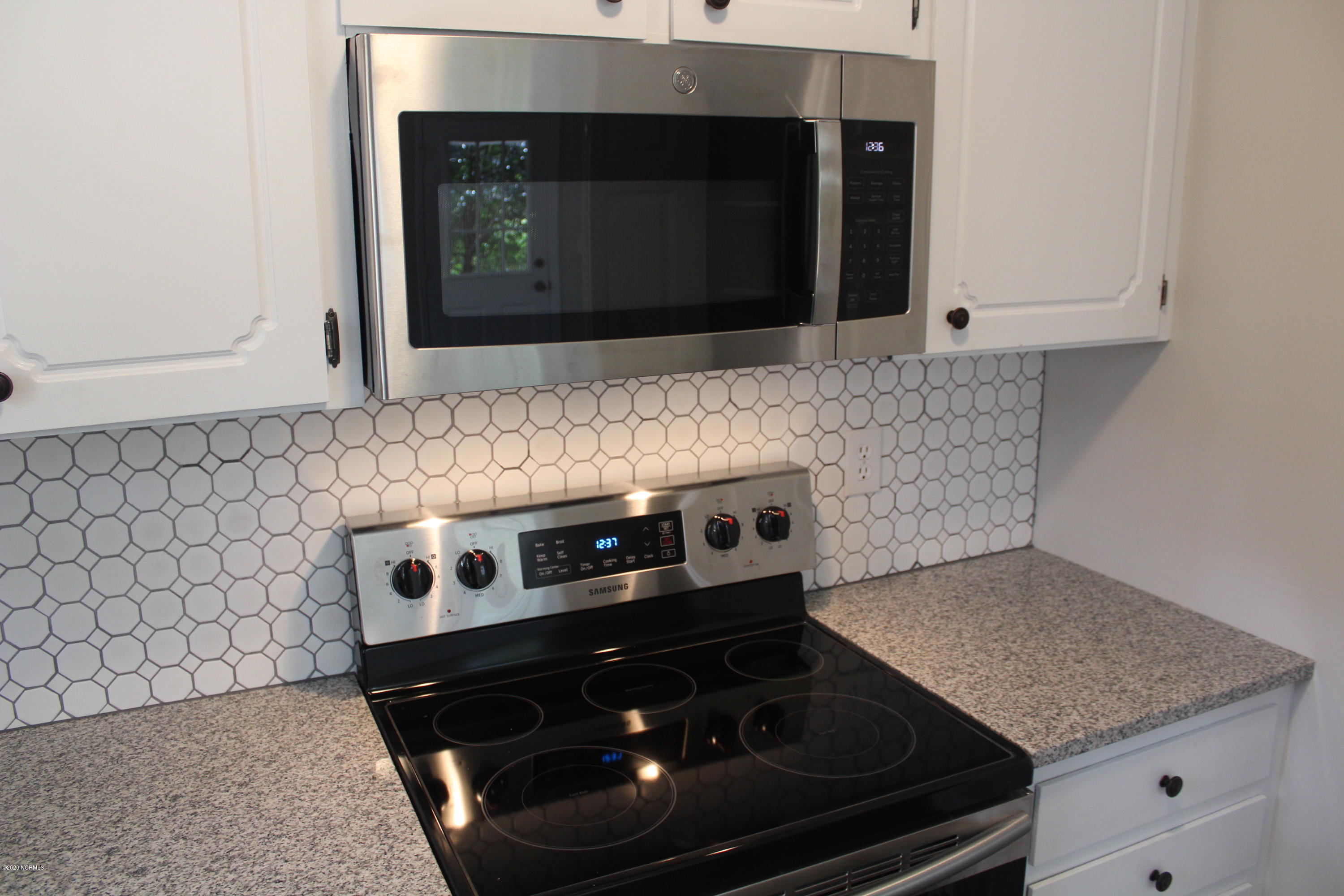 110 Springhill Road Wilmington, NC 28411 - Photo 11 of 20 IMG_3914