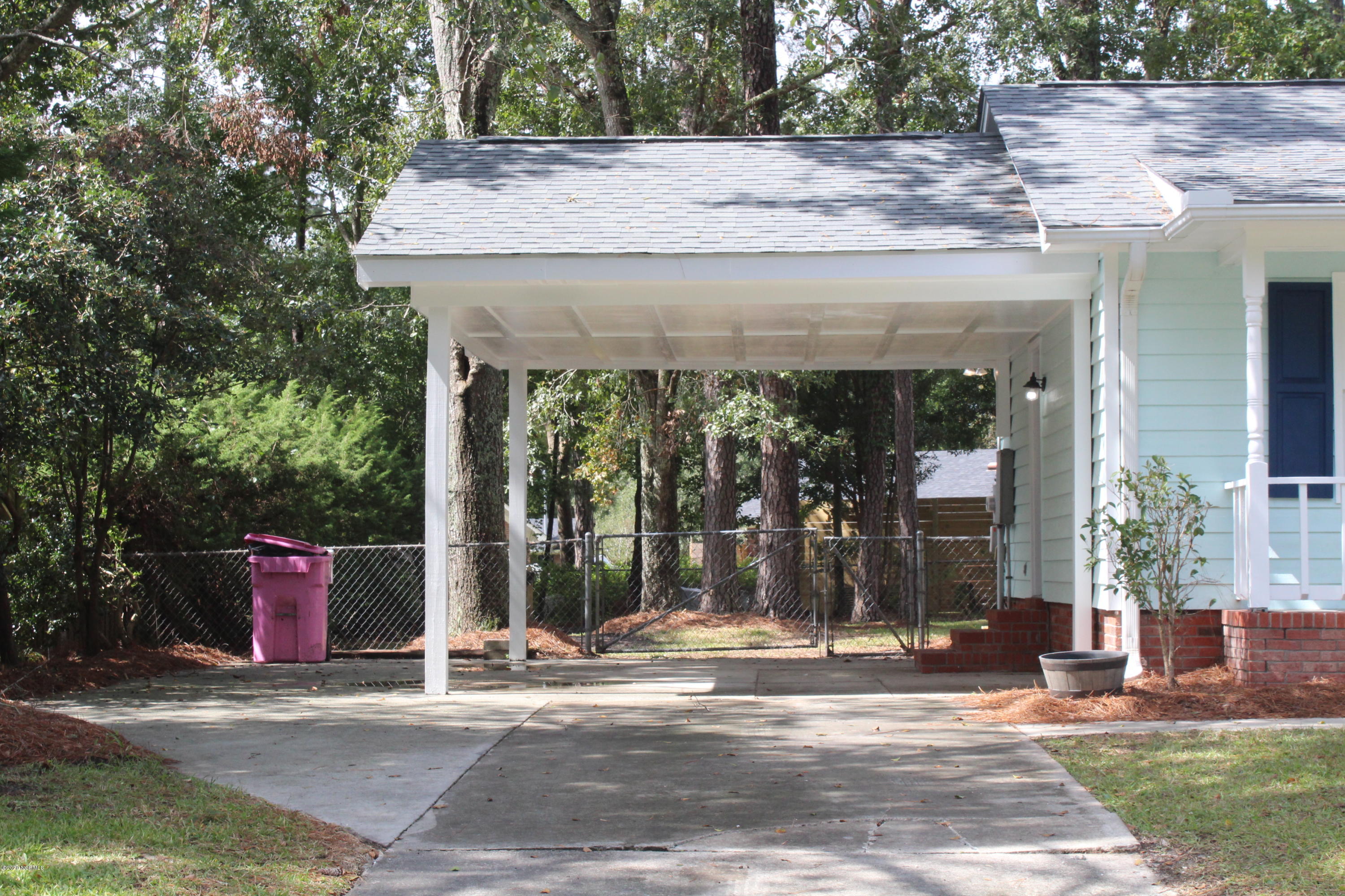 110 Springhill Road Wilmington, NC 28411 - Photo 2 of 20 IMG_3904