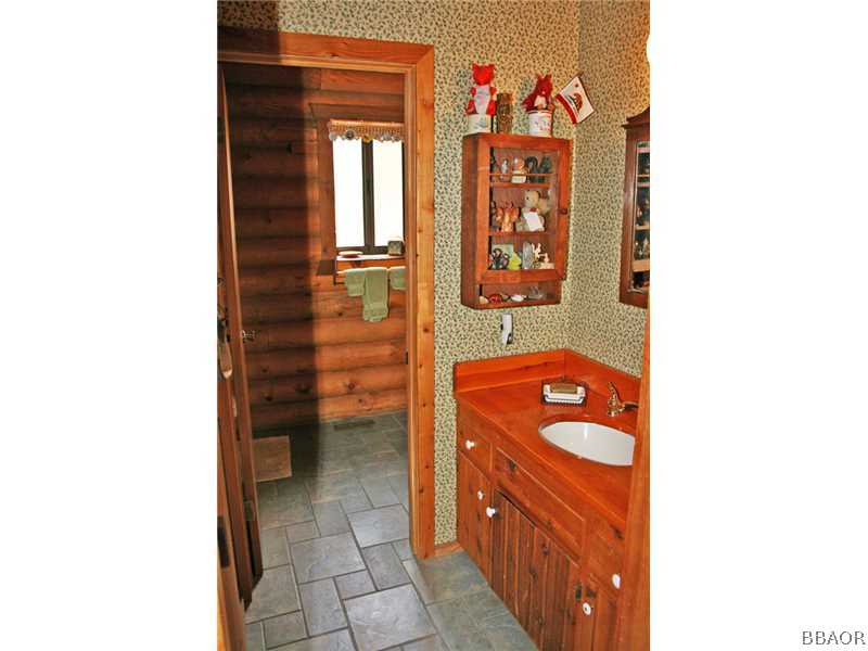 39404 Lodge Road Fawnskin, CA 92333 - Photo 21 of 25 Bathroom.