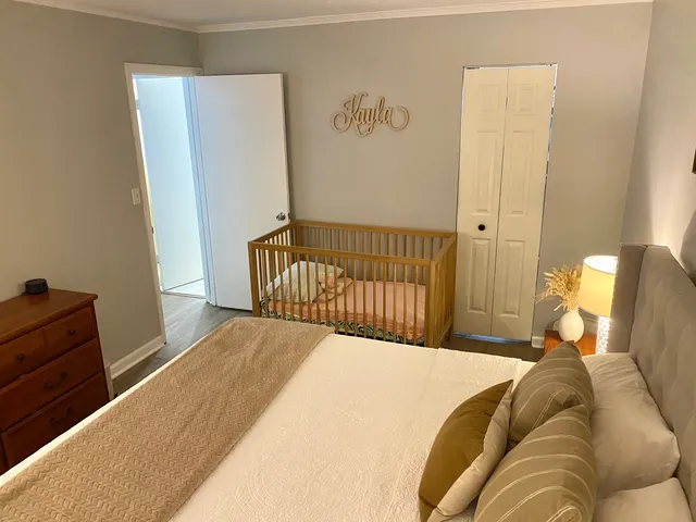 $209,900 | 1460 Fairlane Drive, Unit 513, Schaumburg, IL 60193