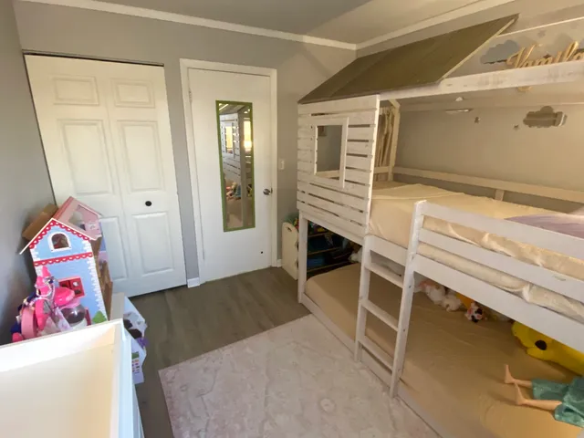 $209,900 | 1460 Fairlane Drive, Unit 513, Schaumburg, IL 60193