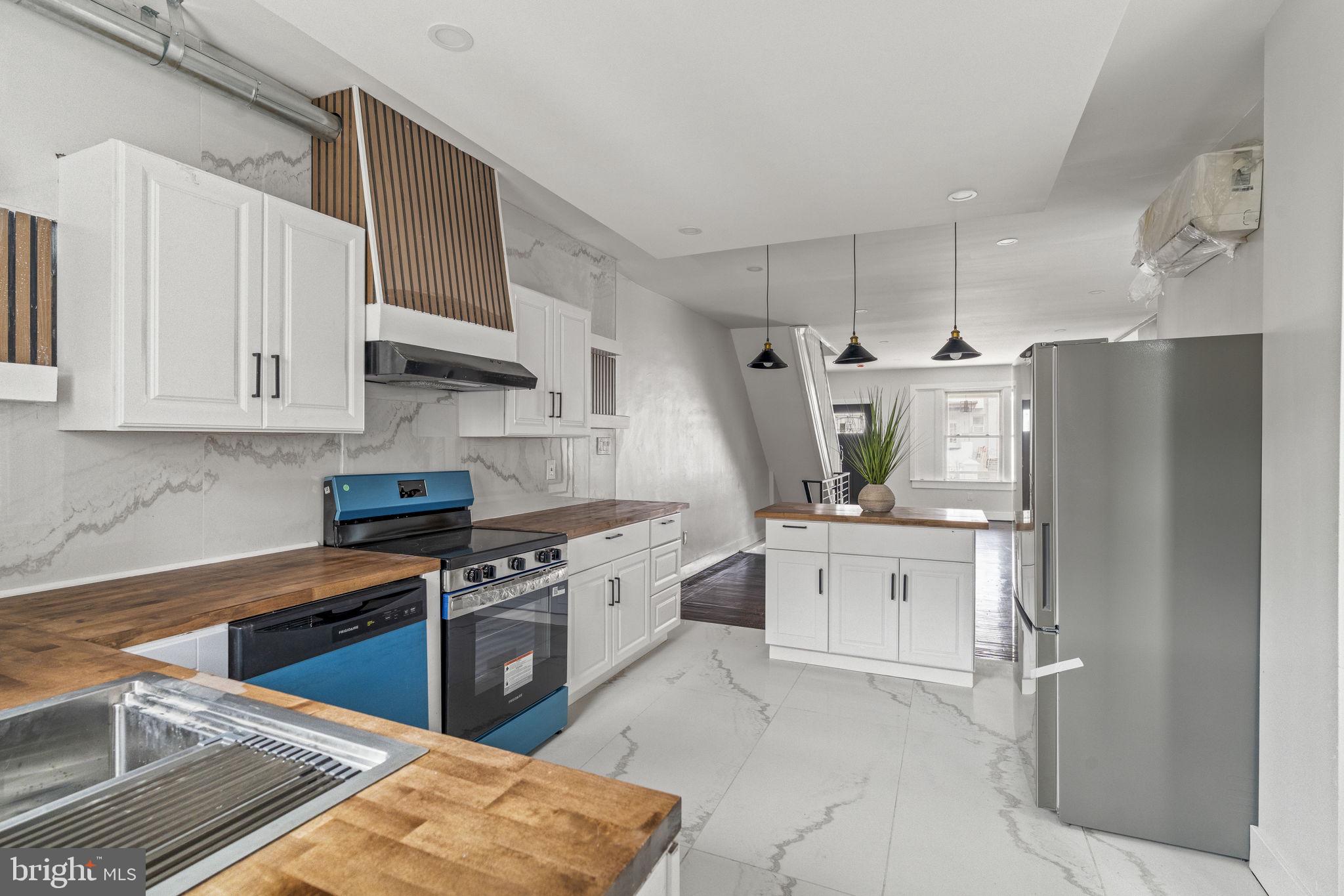 4935 North 8th Street Philadelphia, PA 19120 - Photo 3 of 11 kitchen