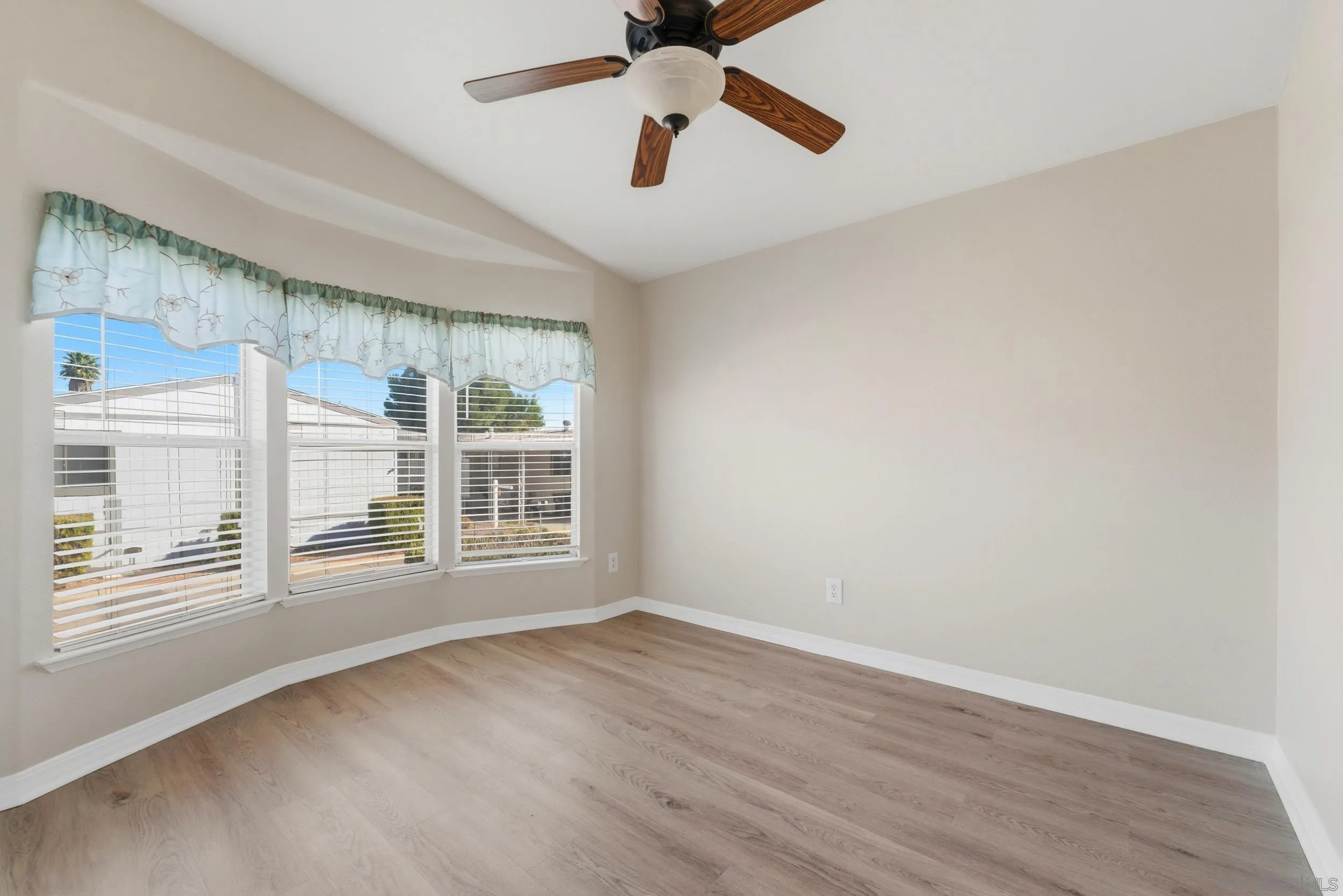 27701 Murrieta Road, Unit SPC 76 Menifee, CA 92586 - Photo 13 of 20