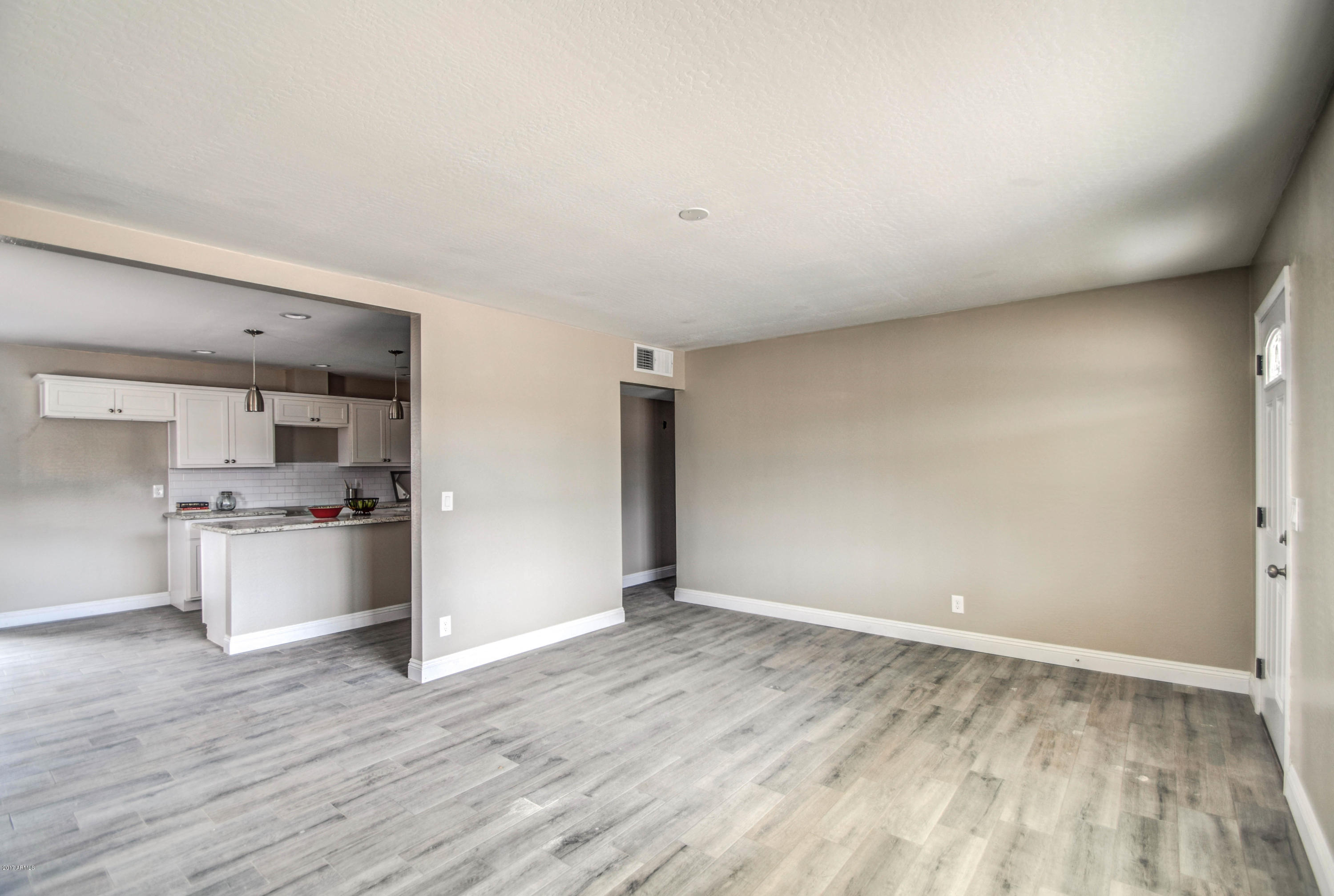 3114 West Wethersfield Road Phoenix, AZ 85029 - Photo 31 of 43 LIVING 2