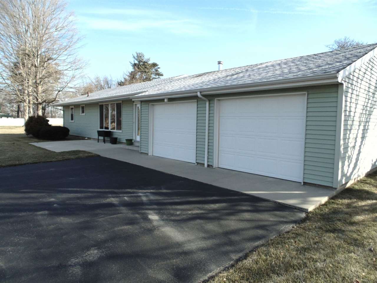 2573 Liberty Road Rochester, IN 46975 - Photo 2 of 22