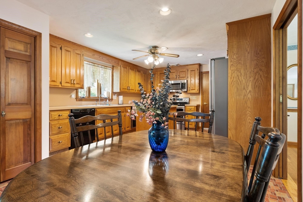 65 Blithewood Avenue Worcester, MA 01604 - Photo 25 of 42