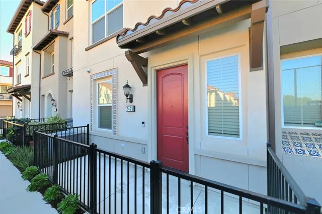 $938,000 | 2425 Villena Way, Placentia, CA 92870