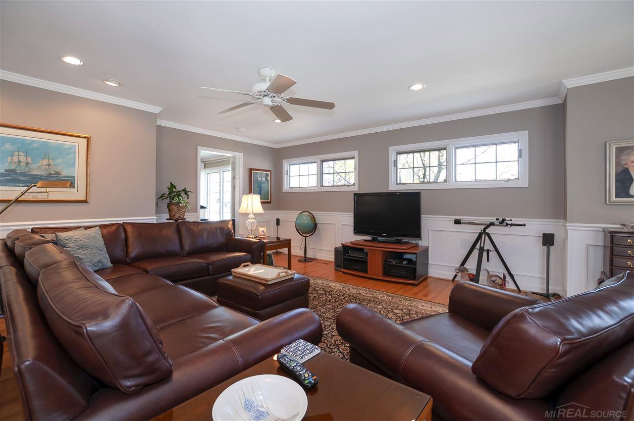 1415 South Renaud Road Grosse Pointe Woods, MI 48236 - Photo 13 of 65