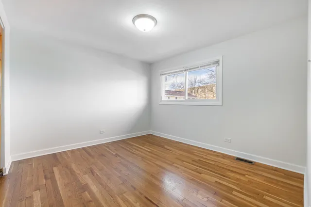 $1,950 | 3065 Kingston Court, Streamwood, IL 60107