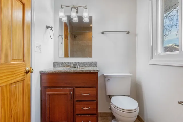 $1,950 | 3065 Kingston Court, Streamwood, IL 60107