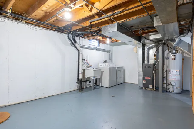 $1,950 | 3065 Kingston Court, Streamwood, IL 60107