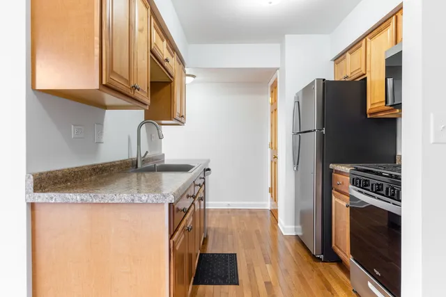 $1,950 | 3065 Kingston Court, Streamwood, IL 60107