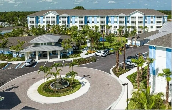 $2,476 | 1900 Northwest Federal Highway, Stuart, FL 34994