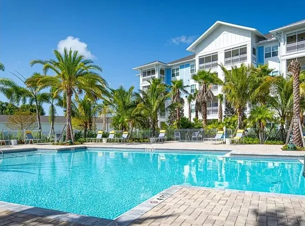 $2,476 | 1900 Northwest Federal Highway, Stuart, FL 34994