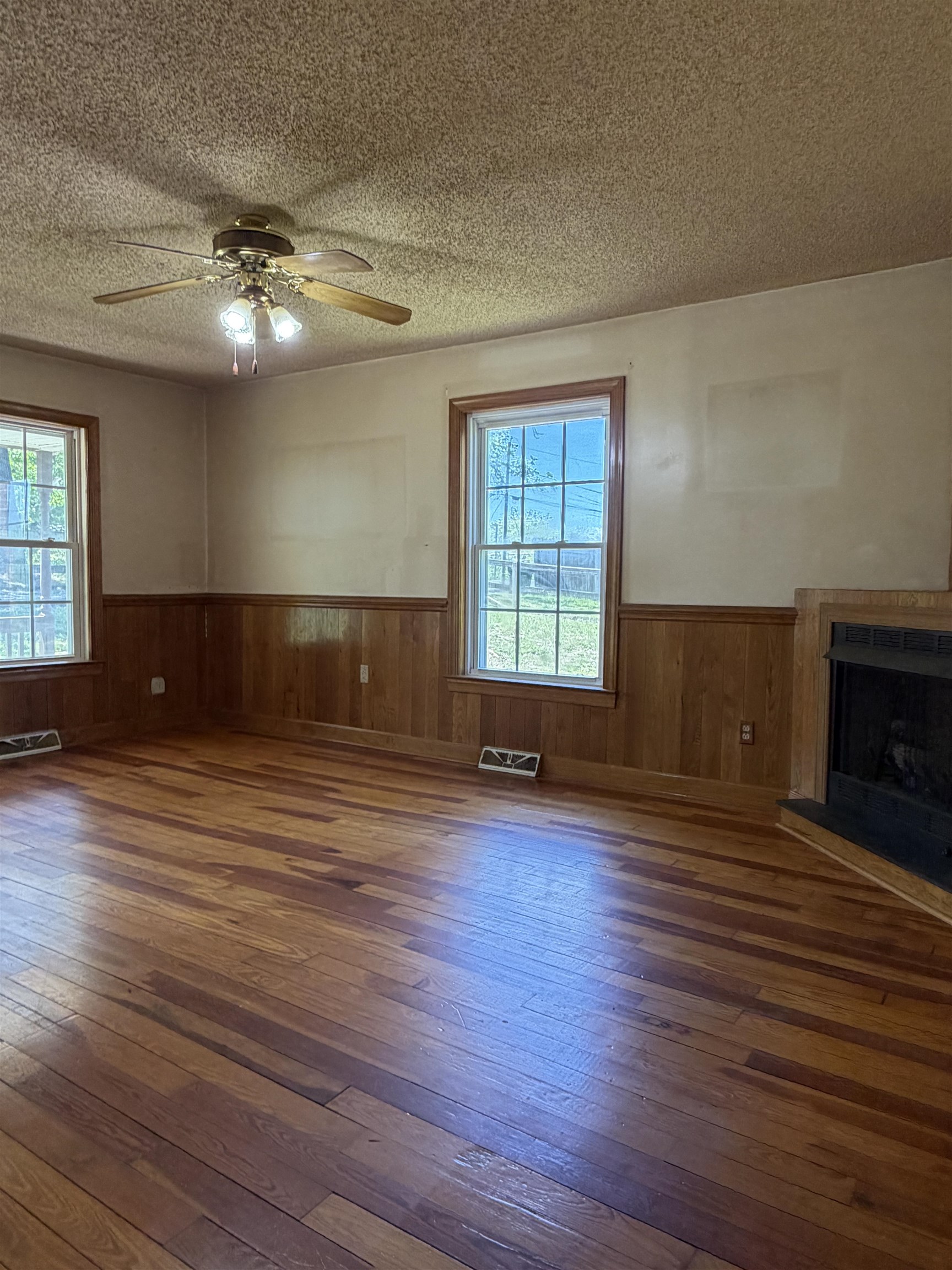 845 3rd Street Waynesboro, VA 22980 - Photo 9 of 31