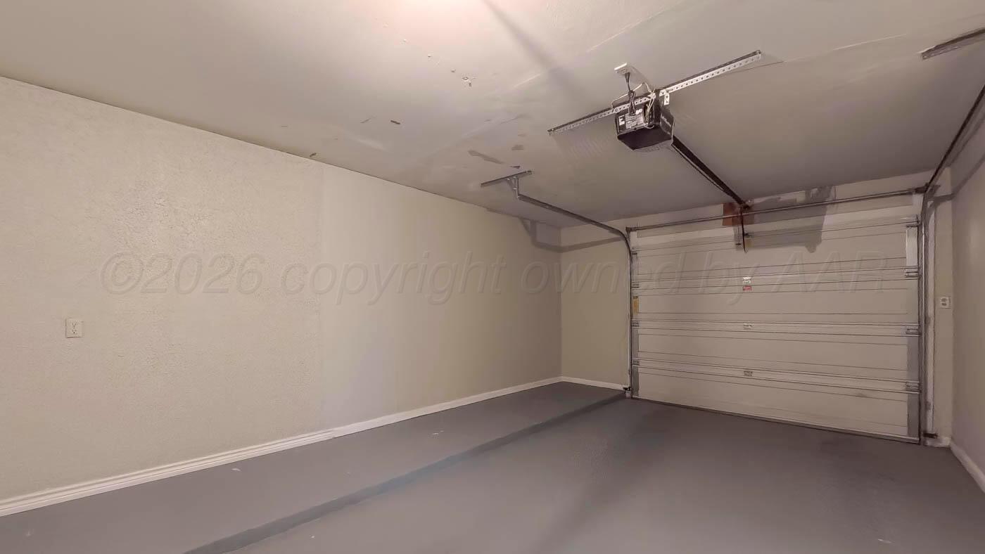 4604 South Bryan Street Amarillo, TX 79110 - Photo 19 of 24 Garage