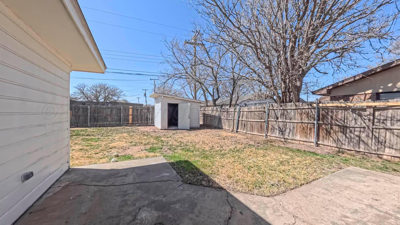 4604 South Bryan Street Amarillo, TX 79110 - Photo 21 of 24 Backyard-View 1