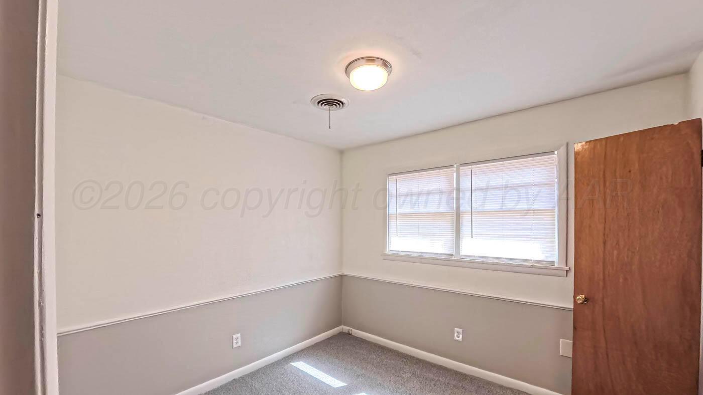 4604 South Bryan Street Amarillo, TX 79110 - Photo 7 of 24 Living Room-View 1