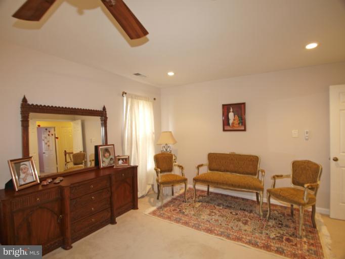 814 Bromley Street Silver Spring, MD 20902 - Photo 22 of 25 Bedroom (Master) Sitting Area