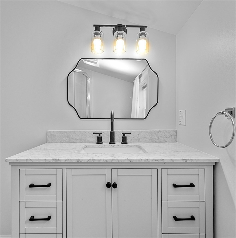 33 Pleasant Street Hopkinton, MA 01748 - Photo 25 of 39