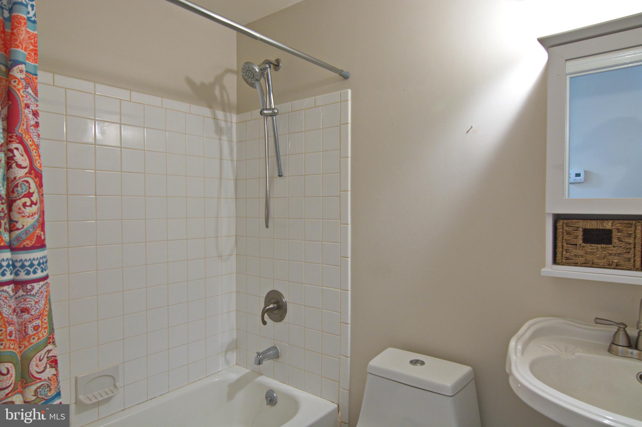9645 Clarkes Road Bealeton, VA 22712 - Photo 19 of 32 Main level hall bath