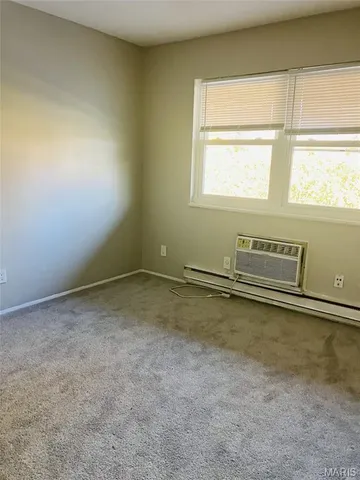 $89,000 | 7546 Hazelcrest Drive, Hazelwood, MO 63042