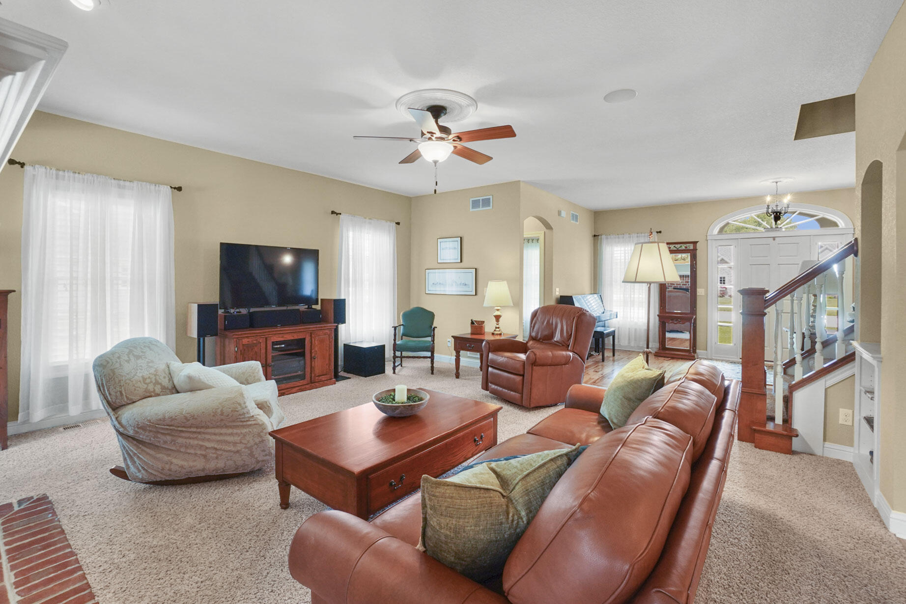 N75W24615 Overland Road Sussex, WI 53089 - Photo 10 of 44 Great Room