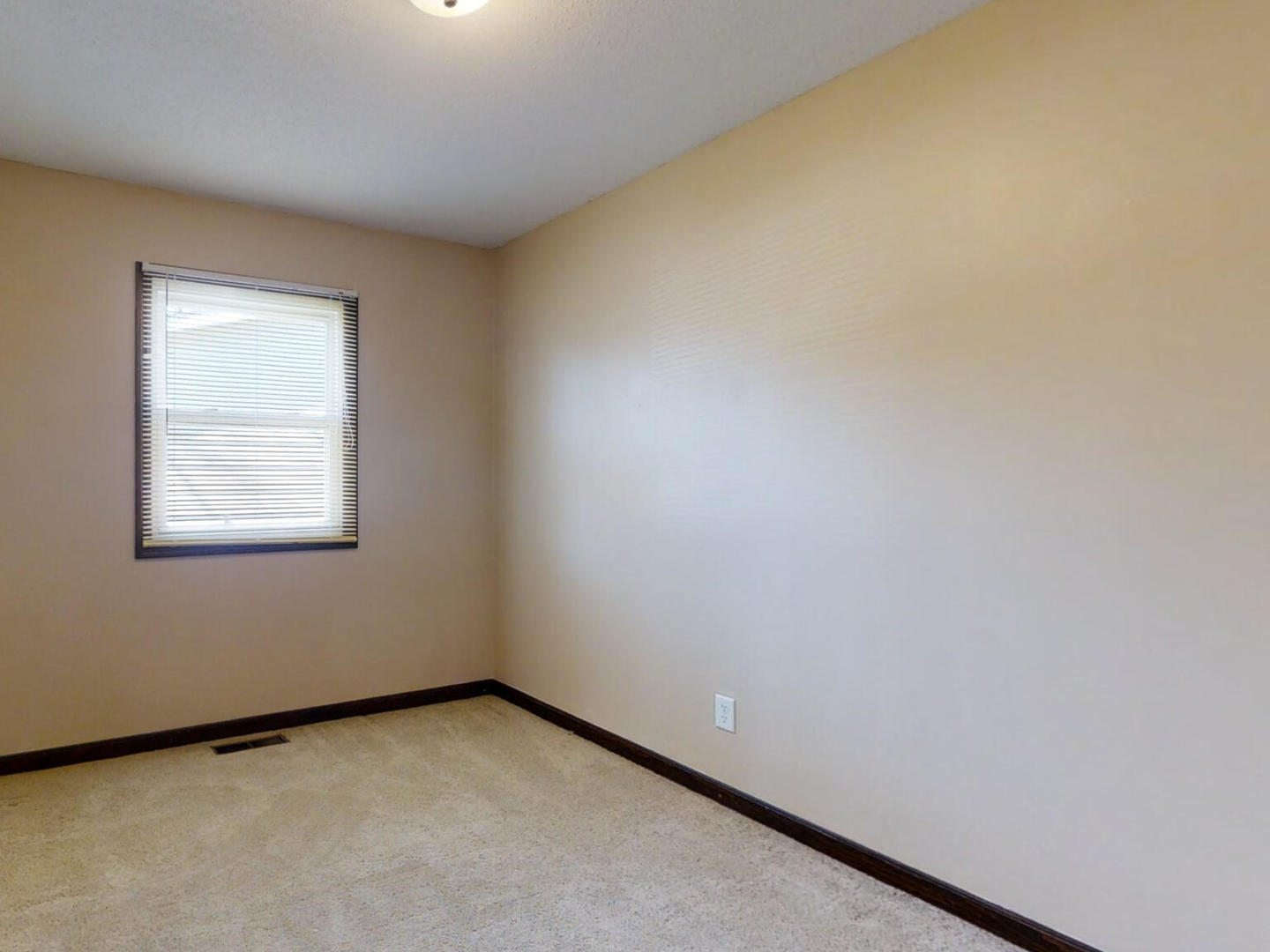 2308 Sumac Drive Champaign, IL 61821 - Photo 18 of 45