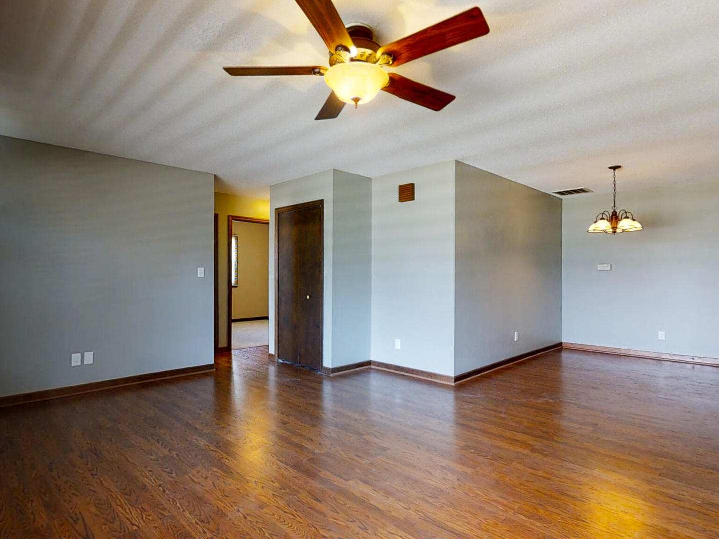 2308 Sumac Drive Champaign, IL 61821 - Photo 4 of 45