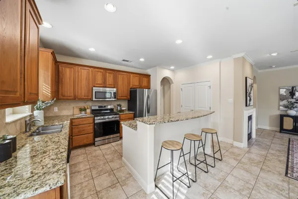 $400,000 | 6705 Covered Bridge Drive, Unit 8, Austin, TX 78736
