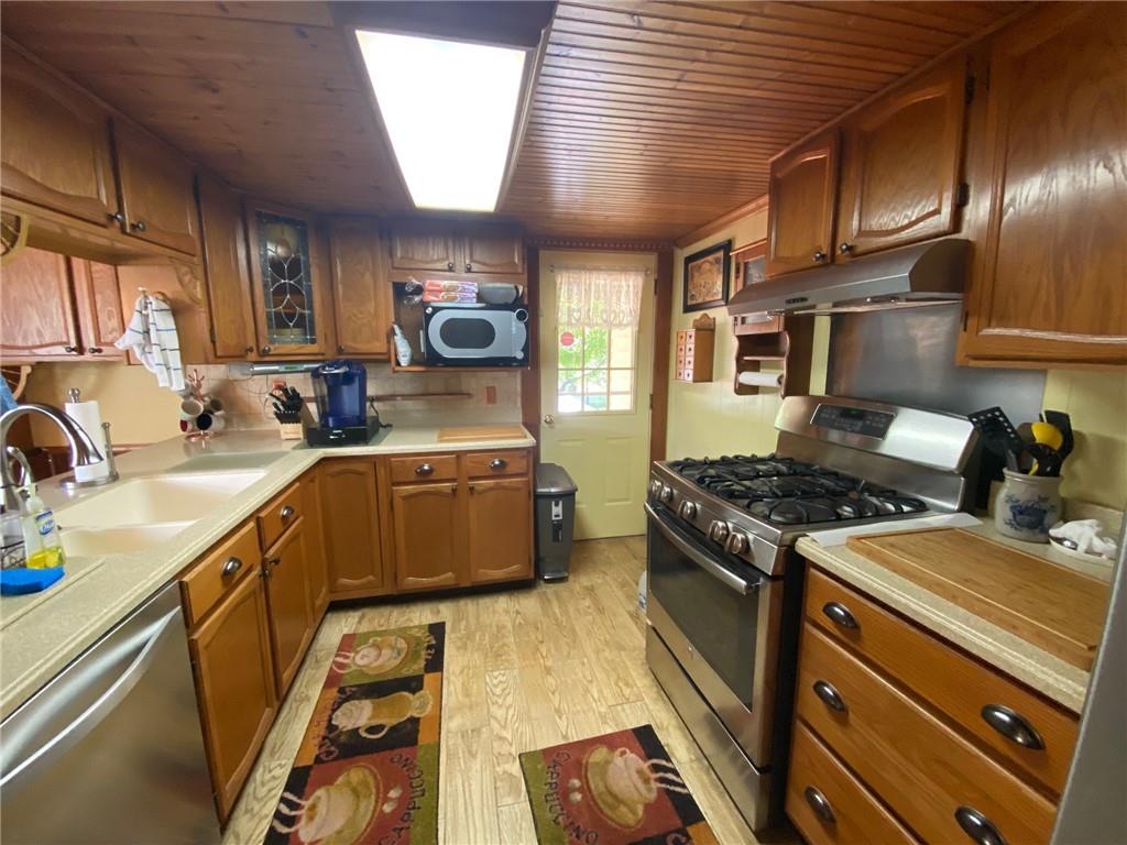 6214 Hickory Road Indianapolis, IN 46259 - Photo 7 of 19 Gallery Image 7