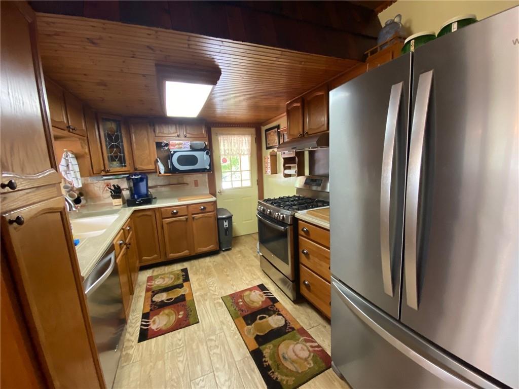 6214 Hickory Road Indianapolis, IN 46259 - Photo 8 of 19 Gallery Image 8